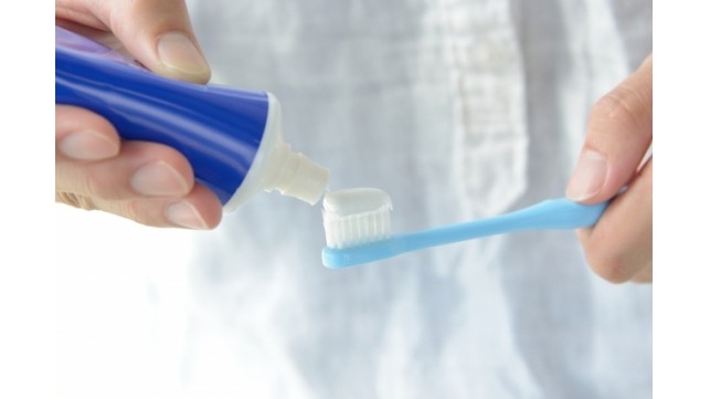 歯磨き粉には体に良くない成分が入っている？知っておきたい歯磨き粉の真実